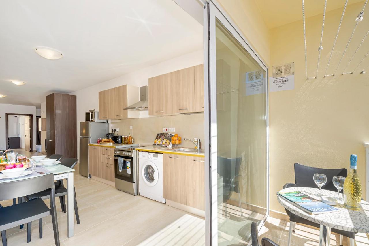 Summer Breeze Comfort Sunny Apartments Close To The Sandy Beaches - By Getawaysmalta 멜리에하 외부 사진