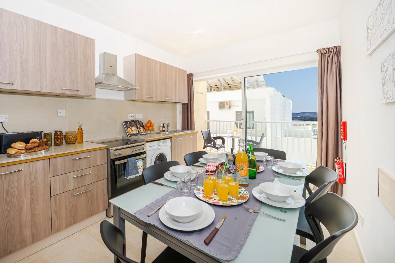 Summer Breeze Comfort Sunny Apartments Close To The Sandy Beaches - By Getawaysmalta 멜리에하 외부 사진