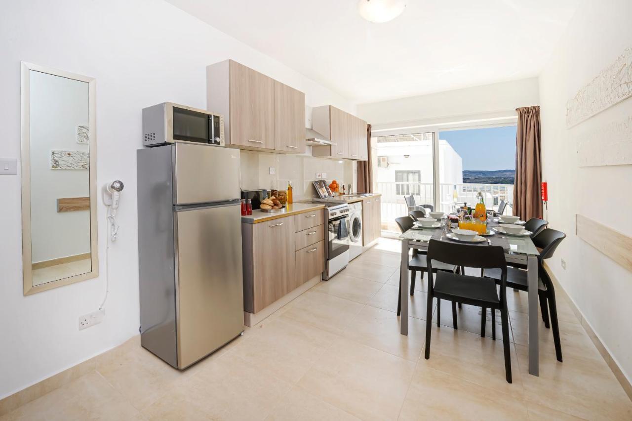 Summer Breeze Comfort Sunny Apartments Close To The Sandy Beaches - By Getawaysmalta 멜리에하 외부 사진