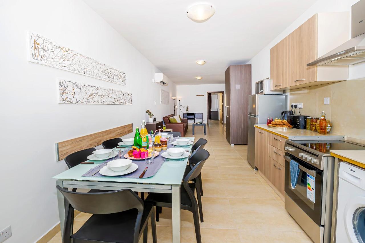 Summer Breeze Comfort Sunny Apartments Close To The Sandy Beaches - By Getawaysmalta 멜리에하 외부 사진